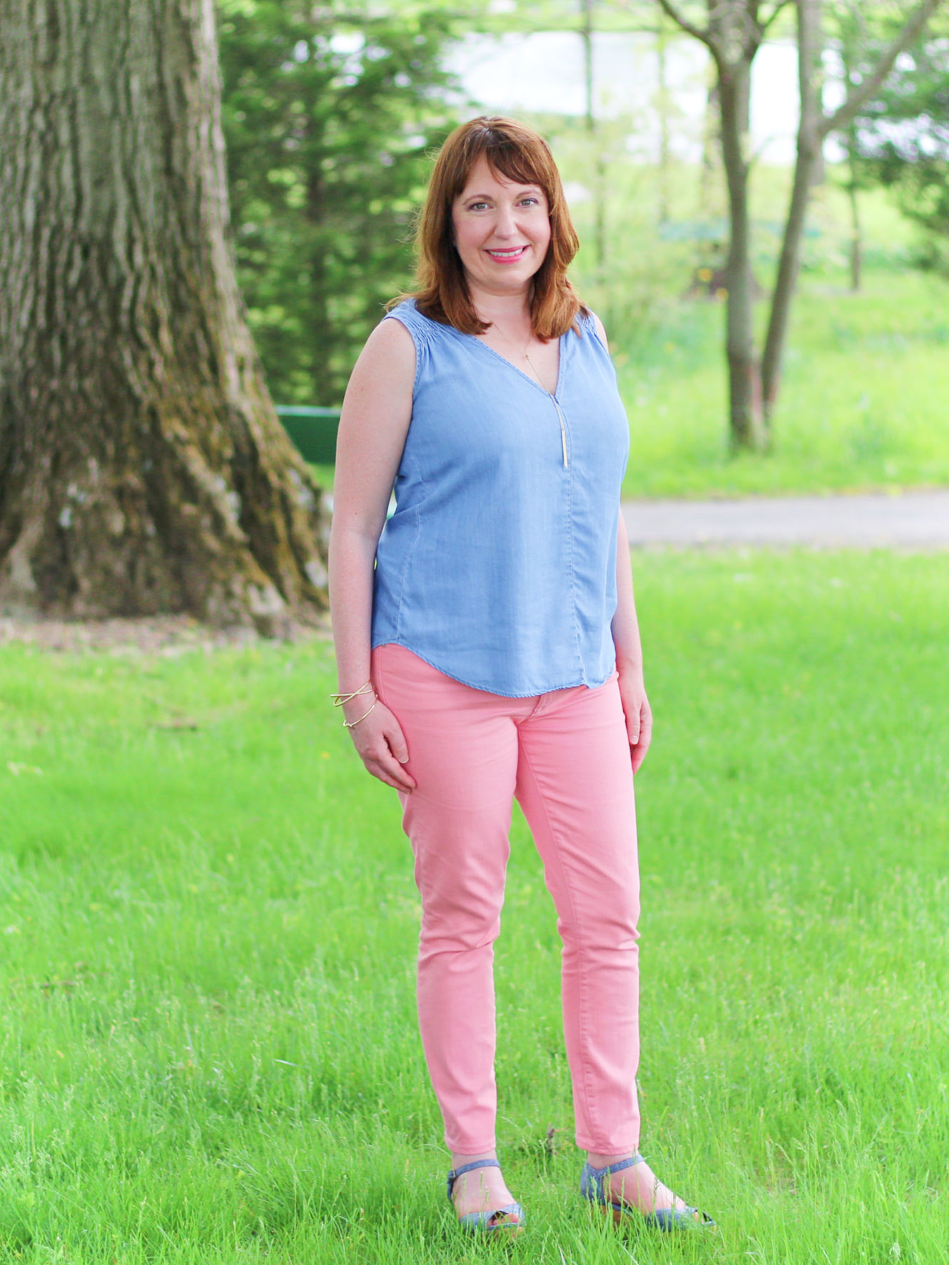 Chambray Top And Pink Jeans #springoutfits
