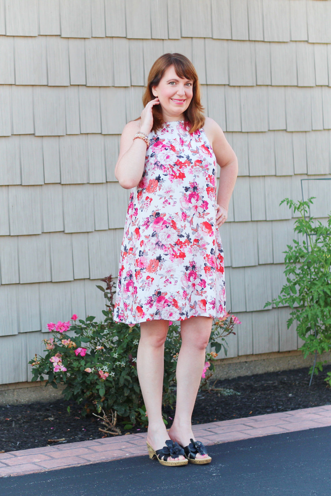 Floral Sundress #fashionover40 #summerfashion #summerdresses #sundresses #floraldress