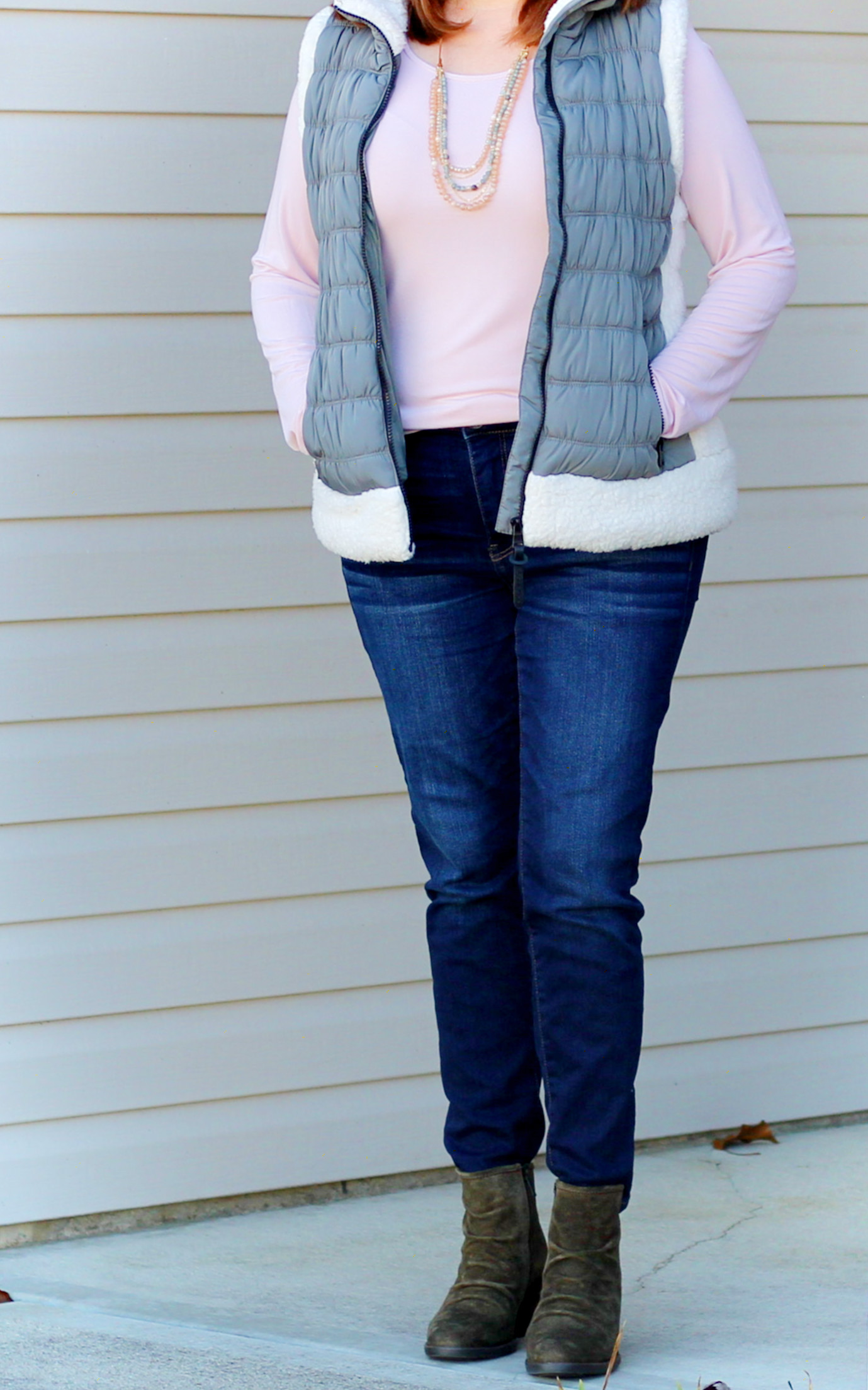 #winteroutfits #wintervest #fashionforwomenover40