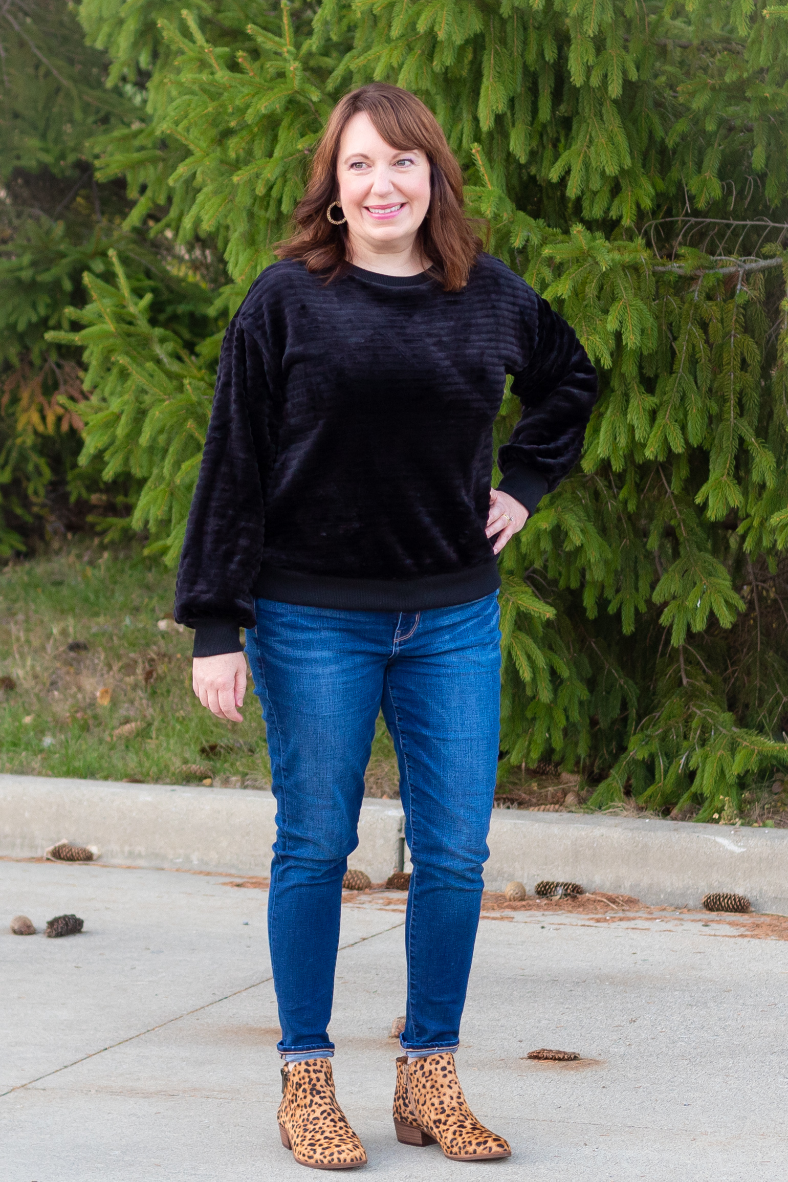 Sweatshirt, Jeana, & Leopard Print Booties